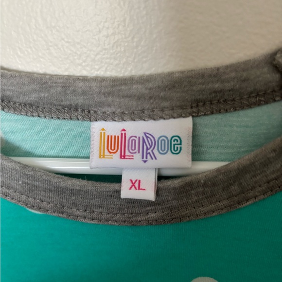 LuLaRoe Teal Polka Dot Raglan Sleeve Top. Size XL. Never Worn - Picture 2 of 3